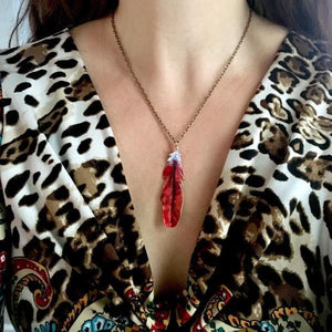 Cardinal Feather necklace - Nora Catherine