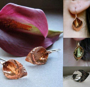 Hammered Calla Lily earrings in copper, bronze or sterling (XS) - Nora Catherine