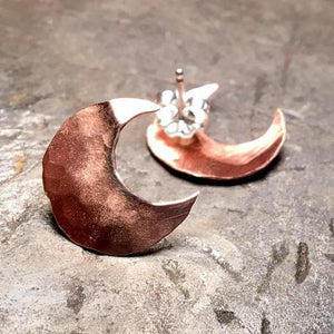 Tiny Crescent Moon stud earrings - Nora Catherine